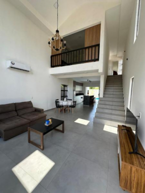 Loft Moderno con Piscina Privada en Encarnación